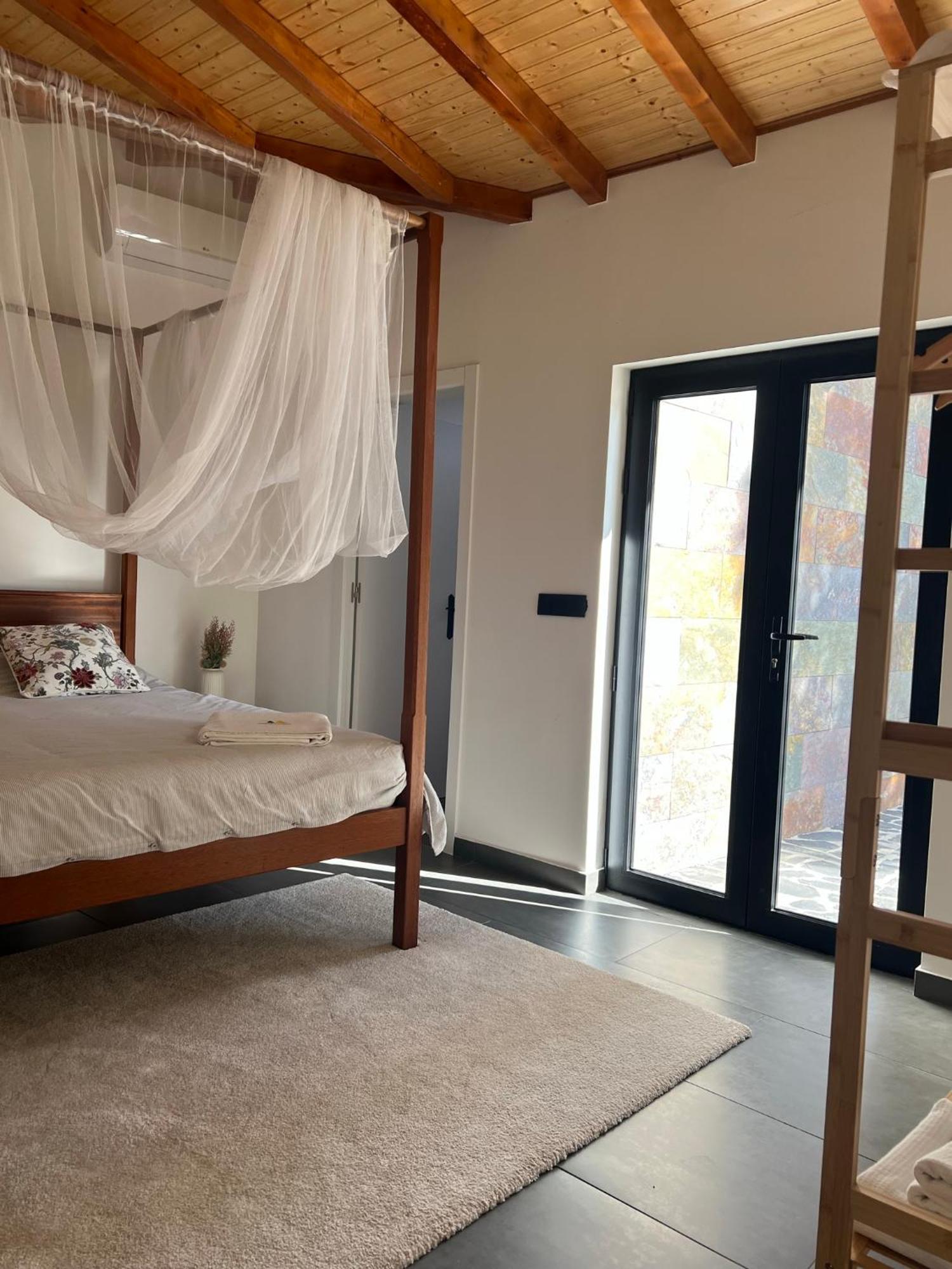 Casa Bizarra Villa Castanheira de Pera Oda fotoğraf